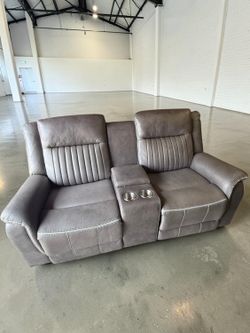 Electric Recliner - EXCELLENT CONDITION