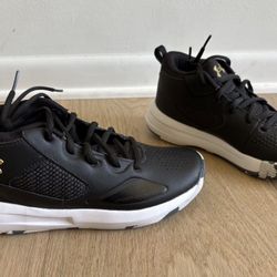 Under Armour Basketball Shoes - Boys Size 3.5 Youth
