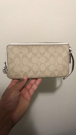 BRAND NEW COACH WALLET WITH TAGS AND BOX