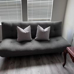 Gray futon 