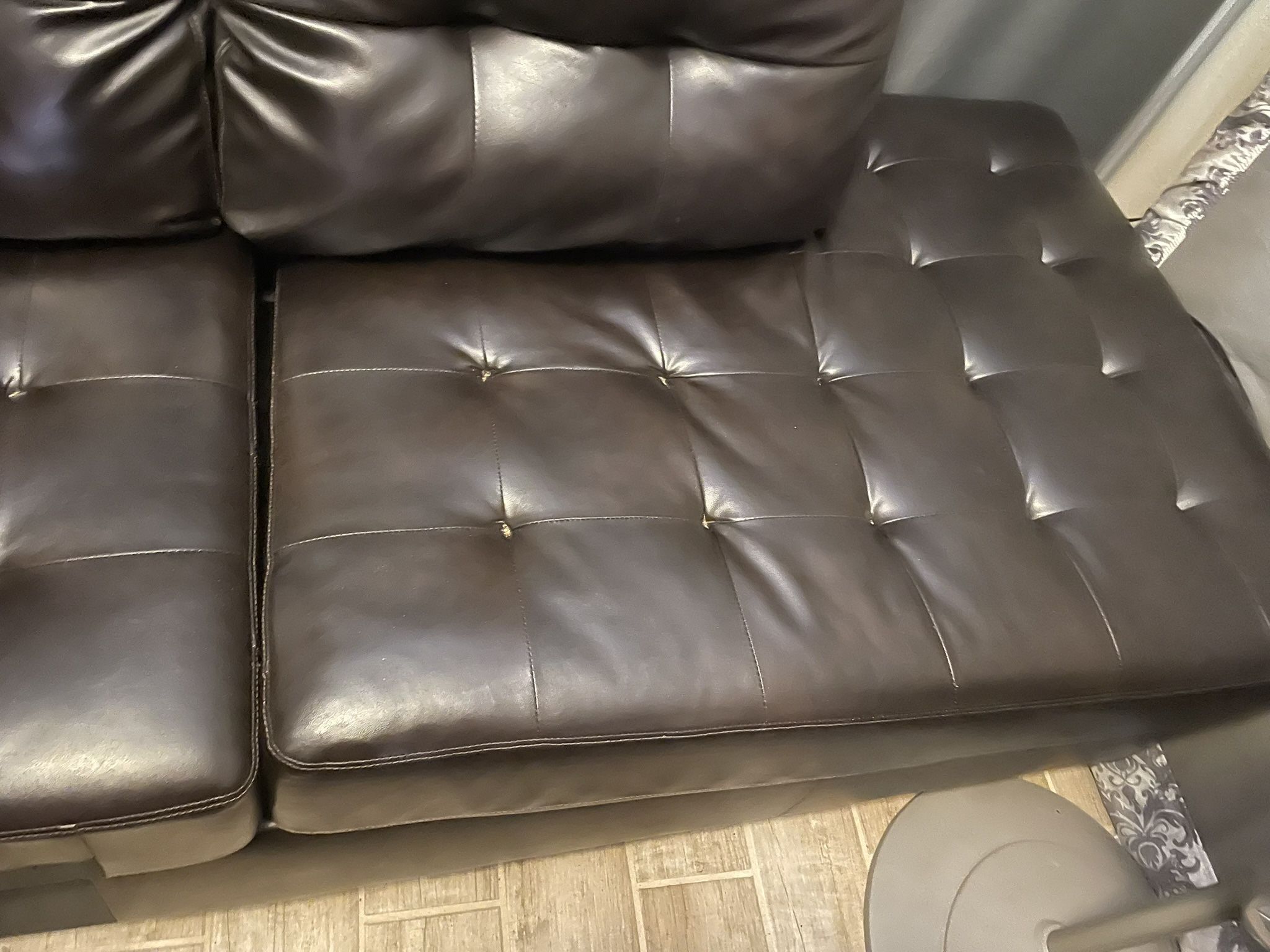 Sofa / Size On picture 