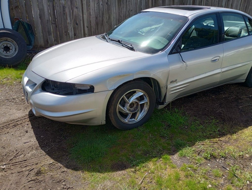 Auto Parts 2003 Pontiac Bonneville SLE