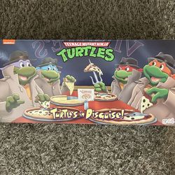 Turtles in disguise NECA
