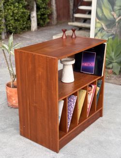 Danish Modern Teak Record Player Cabinet – Mid Century Vintage Media (FREE DELIVERY 🚚)