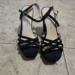 Size 8.5 Black Platform Heels