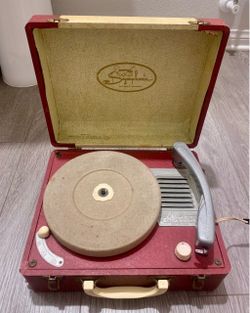 1950a-1960 Symphonic Model 913- vintage electronic portable record player