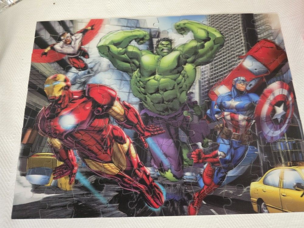 Disney Marvel Avangers 100 Puzzle New No Box
