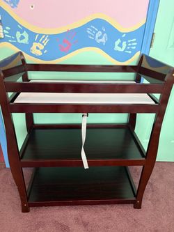 3-tiered baby changing table