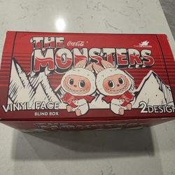 Labubu Myatery Box. 