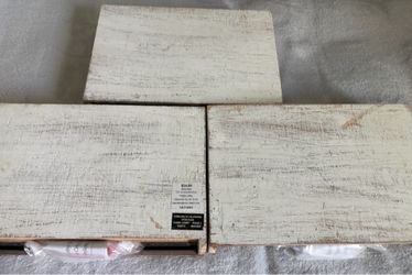 Floating book shelf’s set of 3 whitewashed color