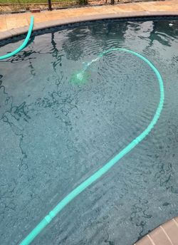 Pool cleaner with hose