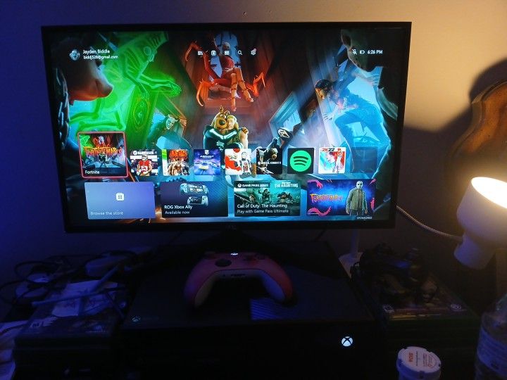 Xbox 1 And Gaming Monitor 