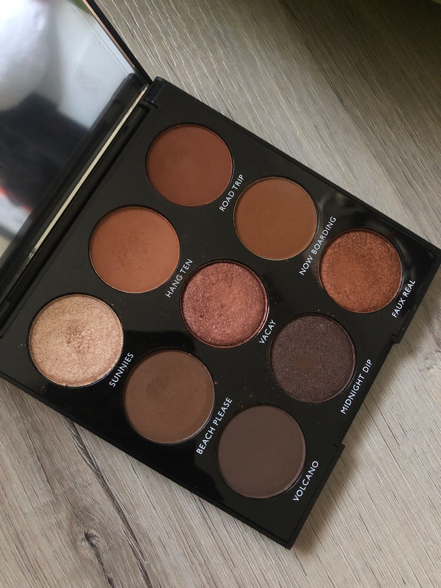 Morphe 9B palette bronzed babe eyeshadow palette