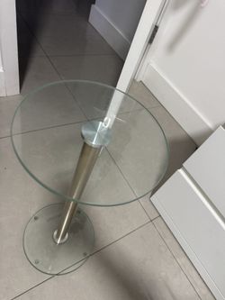 Gold Side Table (glass 2 In Hand)