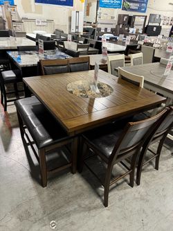 
🔥 BRAND NEW DINING SET – Financing Available!