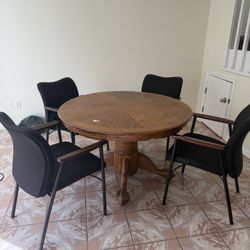 Dining table And 4 Chairs