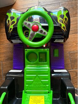 Grave digger ride on monster truck jam