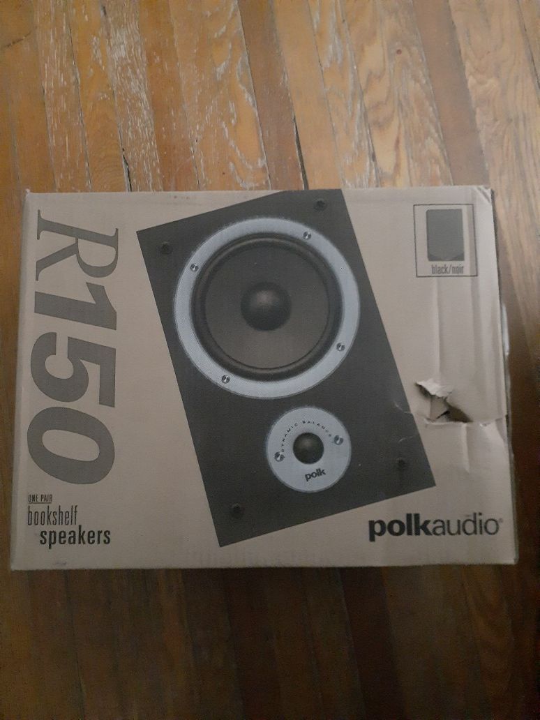 Polk R150 speakers