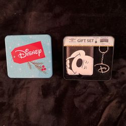 Disney Mickey Mouse Billfold Wallet & Keychain -not leather 