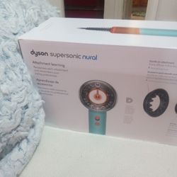 Dyson Supersonic Nural BLOWDRYER. 