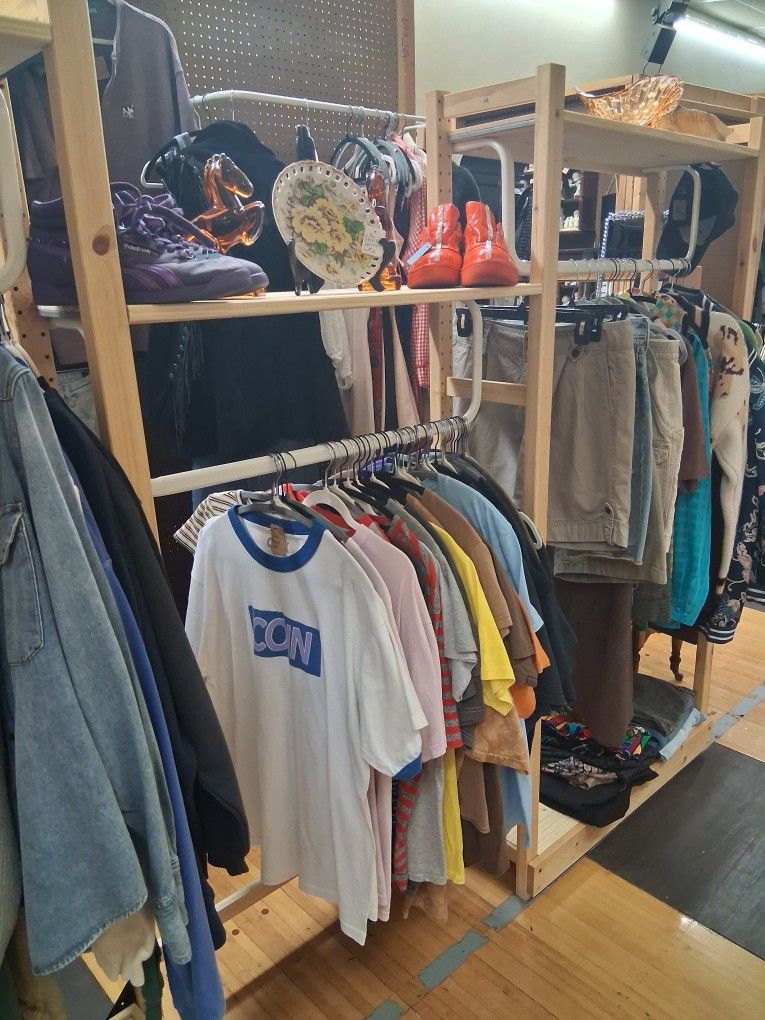 T-shirts, Vintage, Clothing, Pants, Coats, Hats, Skirts, Shoes