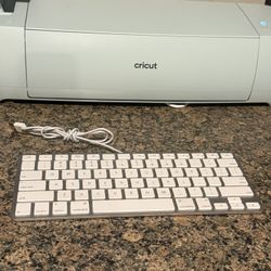 Apple A1242 Wired Keyboard