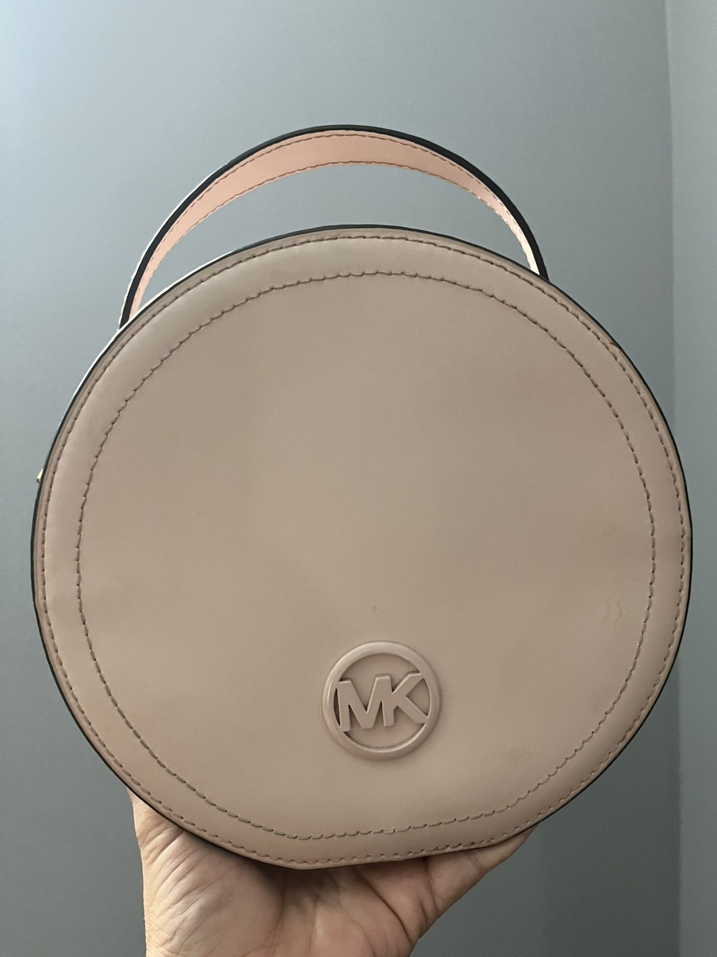 Michael Kors cute purse