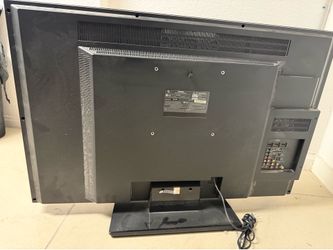 Toshiba  40 inch 1080p lcd hdtv