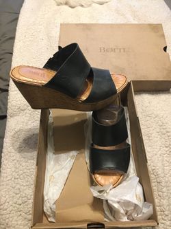 Born brand wedge with black leather, size 9M