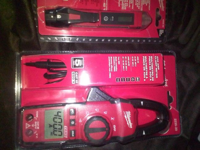 Milwaukee 400Amp Clamp Meter/Milwaukee Non Contact Voltage Finder/ Tester