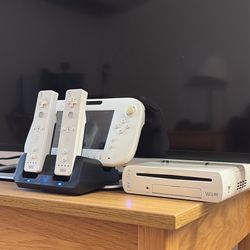 Nintendo Wii U White Bundle