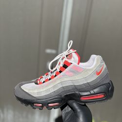 Size 8.5 Nike Air Max 95 OG Solar Red White Grey Black Mens Size 8.5 (AT2865-100)