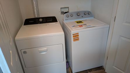 Whirlpool Washer and Dryer Set