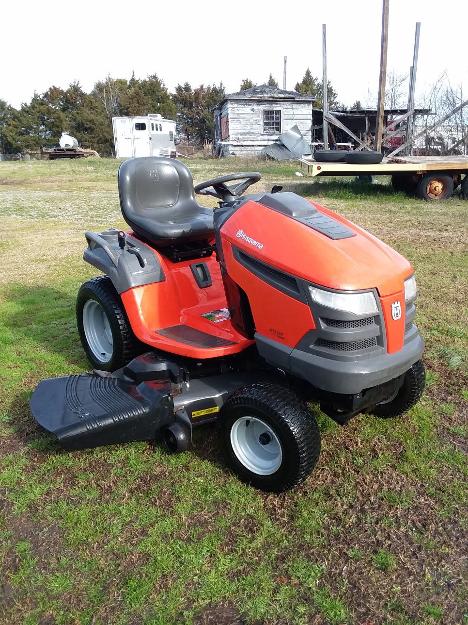HUSQVARNA LGT-2554! lawn tractor, 25hp V-TWIN Kohler eng 54"cutt, auto trans, runs an works great it's a (BEAST) of a mower! Asking $1200 obo..