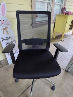 Brand new rolling computer chair