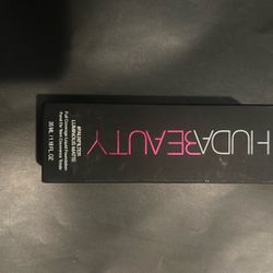 HUDA BEAUTY - Liquid Foundation 