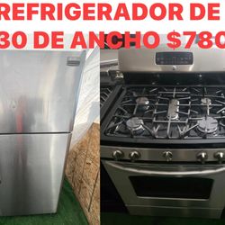   REFRIGERADOR Y ESTUFA EN BUENAS CON DICIONES CON 30 DÍAS DE GARANTÍAS 