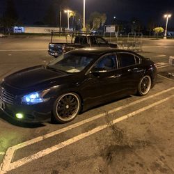 Nissan Maxima 