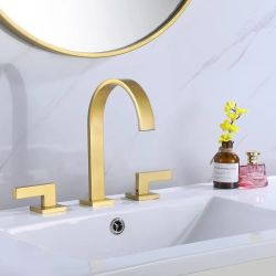 Llave Para Baño Color Oro