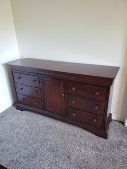 Dresser