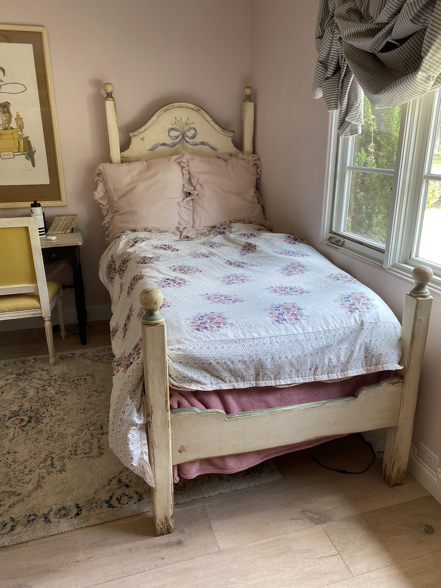 Bed Set - 2 Twin Vintage Hand Painted Beds - Complete w Mattresses