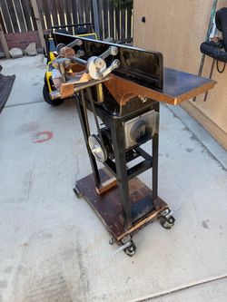 Vintage 7” jointer wide x 35” long x 40” top good condition asking $250