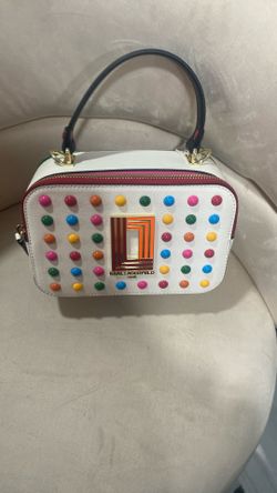 New Karl Lagerfeld Purse Missing It’s Purse Strap 