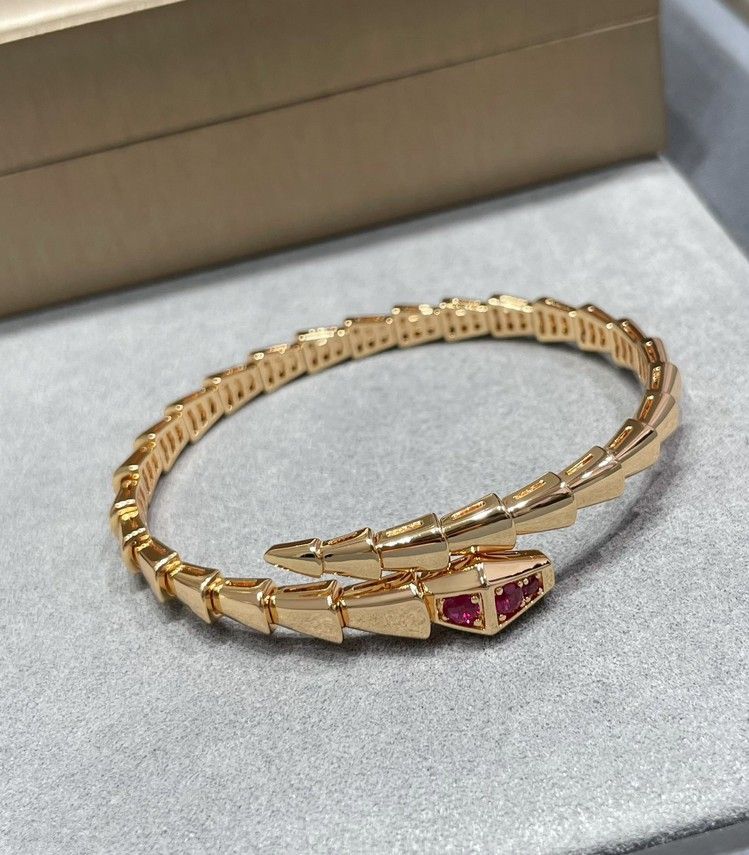 Bulgari
bracelet