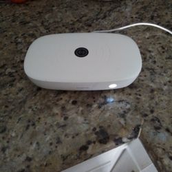 UV SANITIZER WITH WIRELESS CHARGER
