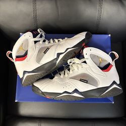 Women’s sz8 and 10 mids, and men’s Jordan 7 Paris with box and 2 others