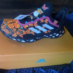 Adidas Monarch, Ladies Size 10 1/2