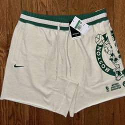 Boston Celtics Nike Courtside Shorts Size XL NEW