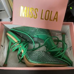 Miss LOLA
