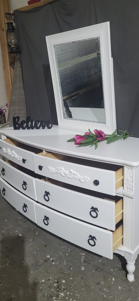Beautiful Ashley's Furniture Farmhouse Dresser With Mirror, Solid Wood Perfect Condition. Draws On Rollers.